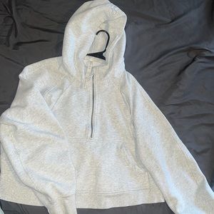 Lululemon XL/ XXL Cropped gray scuba hoodie